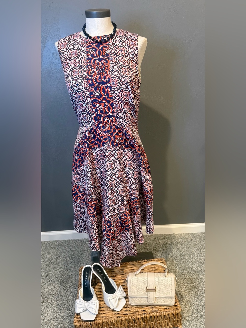 Donna Morgan Navy & Coral Patterned Sleeveless Midi Dress